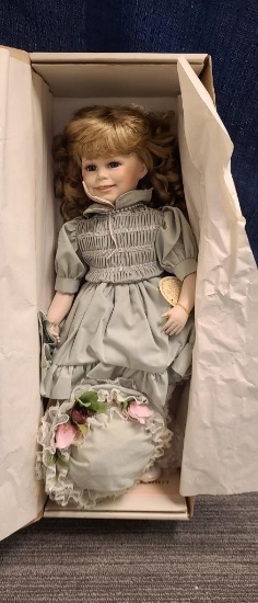 DOLL