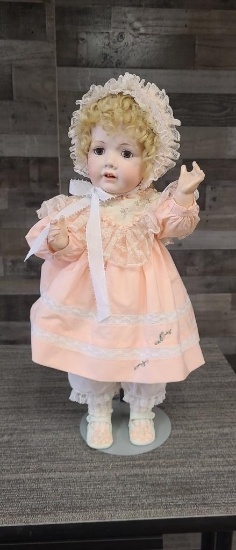 DOLL