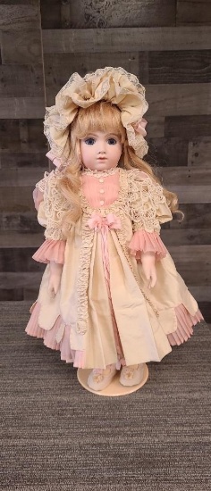 DOLL