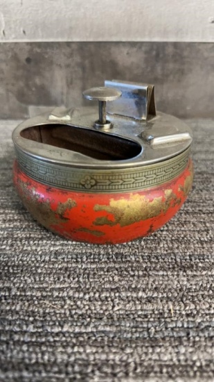 1925 SMOKER SET ASHTRAY W/PUSH BUTTON