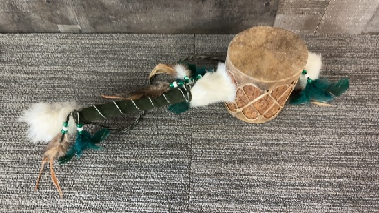 NATIVE AMERICAN RAWHIDE DRUM RATTLE SHAKER