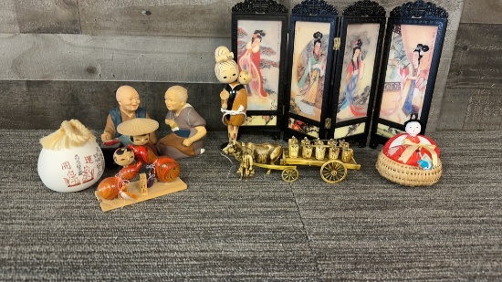 WOOD & PORCELAIN JAPANESE DOLLS & DECOR