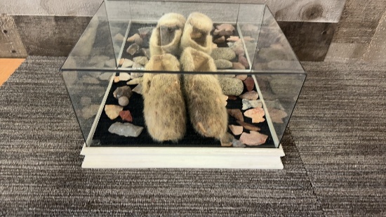 NATIVE PEOPLES FUR SHOES & ARROWHEADS
