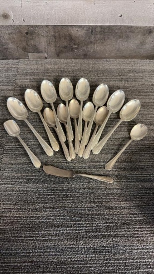 KINGS PLATE SILVERWARE SET.