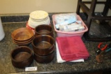 Lot of 8 Misc Wooden Bowls, 18 Misc Plastic Plates and 20+ UV Bulbs