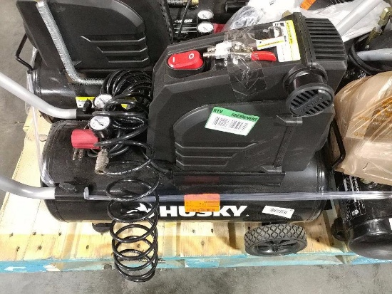 Husky Air Compressor 8 Gal, 135 PSI, 4.8 SCF @ 40 PSI and 3.7 SCFM @ 90 PSI