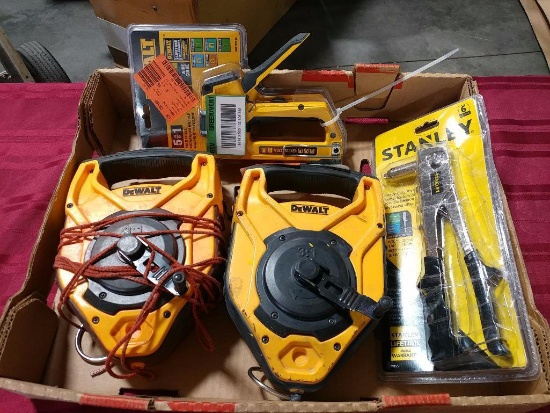 Lot of 4, DeWalt 3:1 Large Chalk Lines, Stanley HD Riveter and DeWalt 5 in 1 Multi Tacker