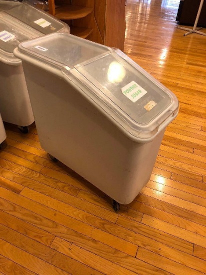 Rubbermaid Ingredient Storage Bins w/ Lids & Casters, 26 Gallon, Large Rolling Ingredient Bins