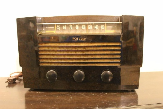 RCA Victor Model 66X9 Standard / Foreign Radio