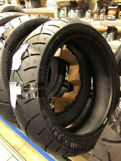 Metzeler ME880 170/60 B17 rear Black Wall
