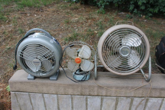 Lot of 3 Retro/Vintage Fans