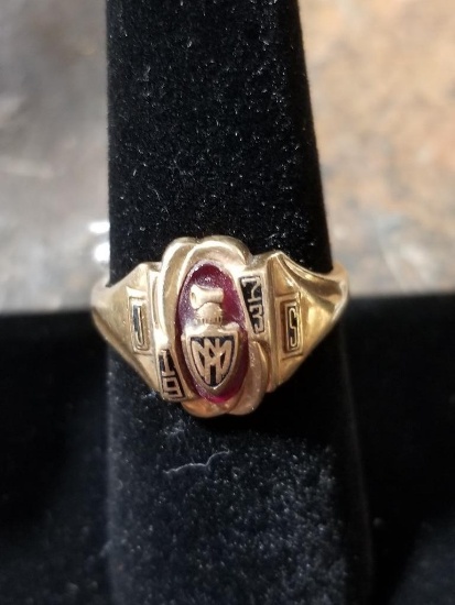 Vintage 1973 10k Gold Class Ring w/ Gemstone - 5.4 Grams