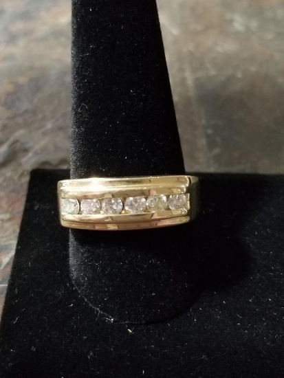 14k Gold Ring w/ Diamonds - 7.9 Grams