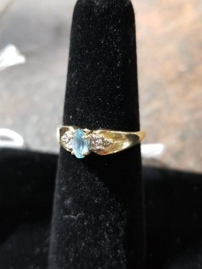 10k Gold Ring w/ Gemstone - 1.6 Grams