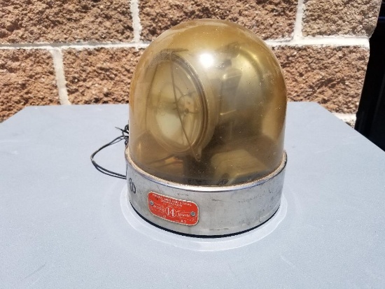 Federal Sign and Signal Corporation, Model 14 Light