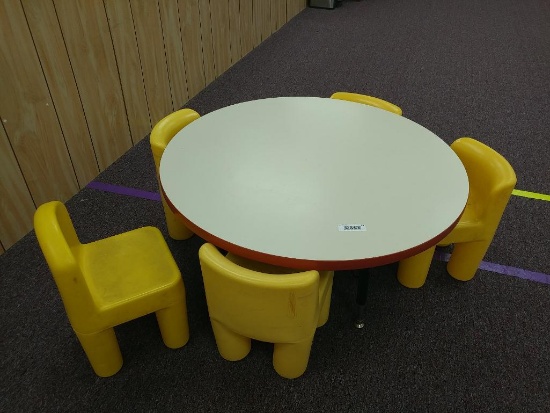 Lot of 6 Round Children's Table w/ 5 Plastic Chairs