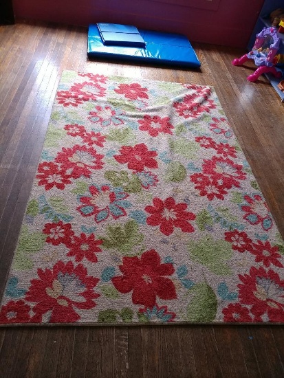 Floor Rug 5' W x 8' L