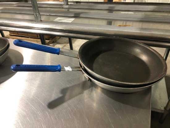 Lot of 2 Vollrath Wear-Ever 14in NSF No. Z4014 Cool Handle Fry Pans