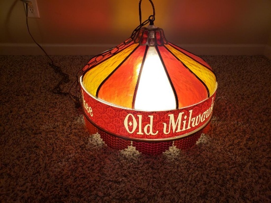 Rare Old Milwaukee Bar / Pool Light