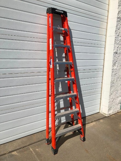 Werner 8 Foot Fiberglass Step Ladder, 300lbs