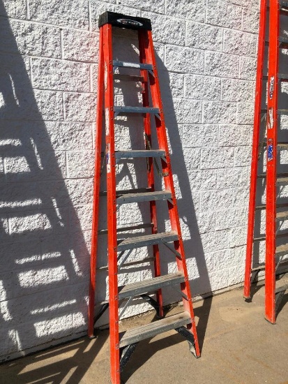 Werner 8 Foot Fiberglass Step Ladder, 300lbs