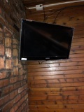 TV: Samsung 32in Flat Panel HDTV Model: LN32D45OG1DXZA
