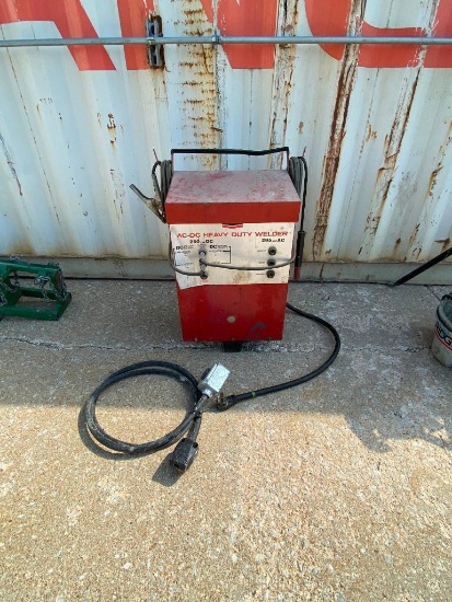 AC-DC Heavy Duty Stick Welder 250 w/ DC, 295 w/ AC w/ Leads