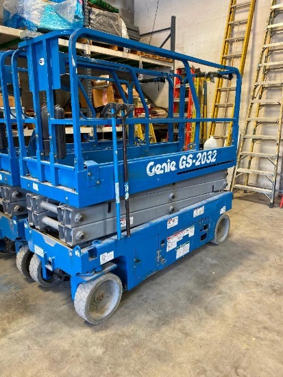 Genie Scissor Lift Model: GS-2032, Hours: 136.0