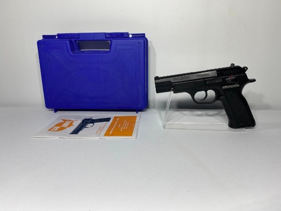 SAR Model SARB6P Cal 9mm SN:T110214E06274 With Factory Hard Case