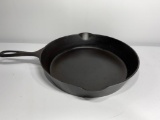 Early Erie Model 710 C No. 9 Cast Iron Skillet 7/CC w/ Heat Ring, Late 19th Century