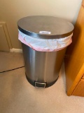 Stainless Steel Trash Can w/ Food Pedal Lid Opener
