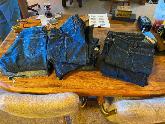 9 Pair of Mens Levi Jeans Most of them are 517 Boot Cut, Size 36w x 32l