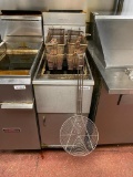 Pitco Frialator: 42lb Floor Fryer