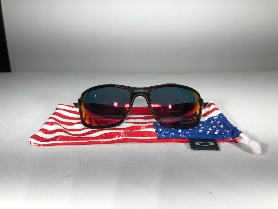 Oakley Carbon Shift Red and Black Polarized