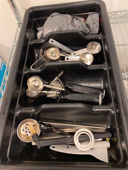 Caddy of Scoops, Measuring Spoons
