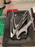 Bucket Opening Tool, Tongs