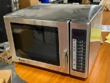 Amana Commercial Microwave, RFS12TS, 2000 Watt, Mfg. April 2015