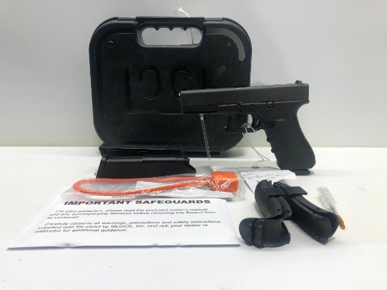 Glock G22 Gen 4 FXD .40 w/ Factory Case & 3 Magazines SN: BFAW160