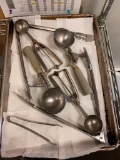 Lot of 7 Kitchen Utensils, Tons, Scoops