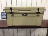 YETI Tundra 65 - Tan