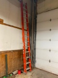 Davidson Model 534-28 Fiberglass Extension Ladder, 28 Feet, 300lb Rating