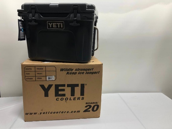 Yeti Roadie 20 Charcoal Cooler