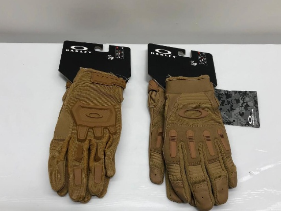 2 Pair of Oakley Flexion Gloves, Size Small, NEW - MSRP: $100.00 - Color: Coyote