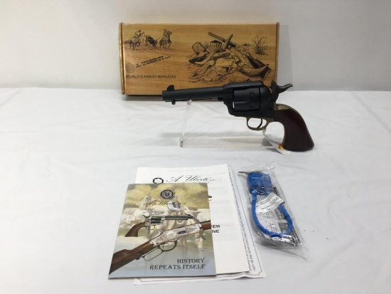 Uberti 1873 Cattleman Hombre .45 Colt Revolver 4 3/4in Barrel, SN: UF5082, MSRP:$ 489.99