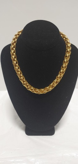 Assorted lot of gold tone necklaces 6 pcs