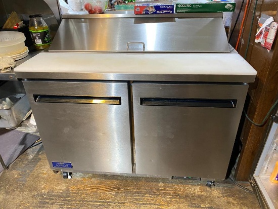 Arctic Air 2-Door Refrigerated Sandwich / Salad Prep Cooler Model: AST48R
