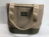 YETI: Camino Carryall 35, Everglade Sand