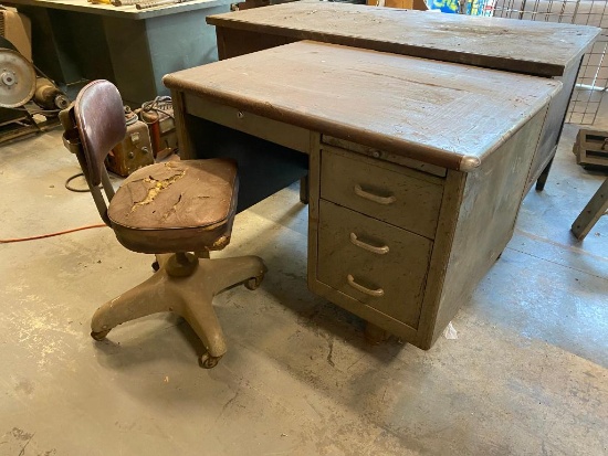 Vintage Steel Shop Desk and Vintage Chair, 39in x 29in x 29in, Single Pedestal