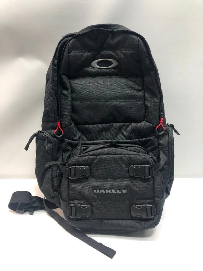 Oakley Chamber Range Bag - Black - MSRP: $190.00