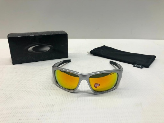 Oakley Valve - Silver w/Fire Iridium Polarized Lenses